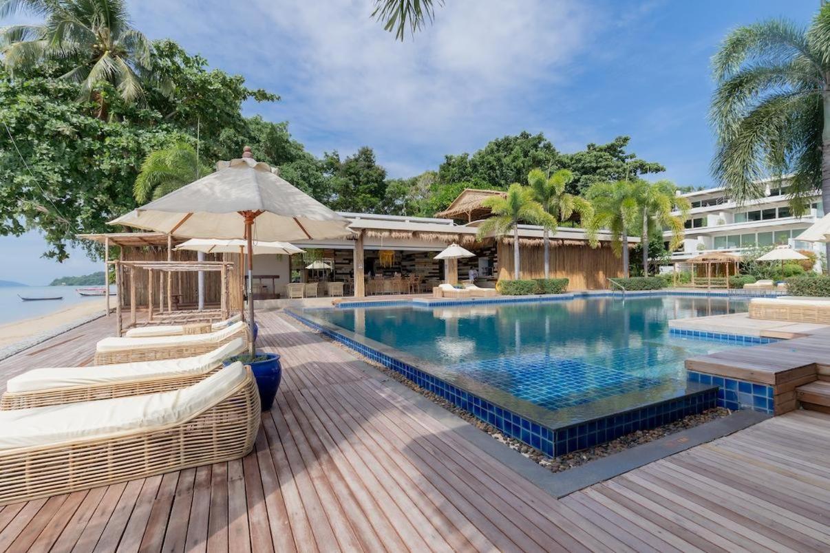 Poppy Beachfront Residence Rawai Habitación foto