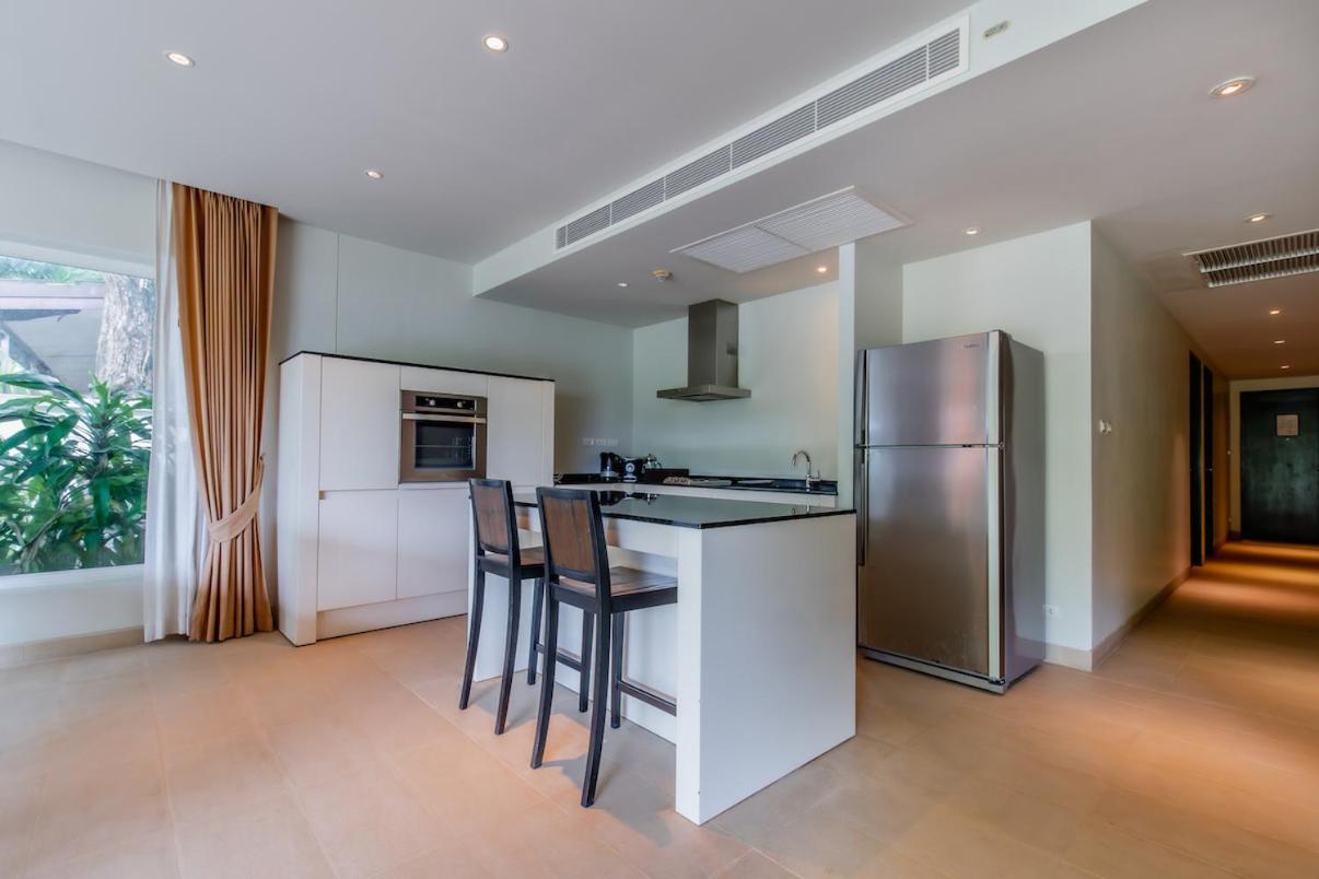 Poppy Beachfront Residence Rawai Habitación foto