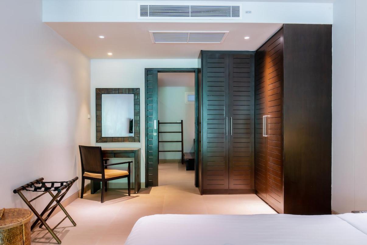 Poppy Beachfront Residence Rawai Habitación foto