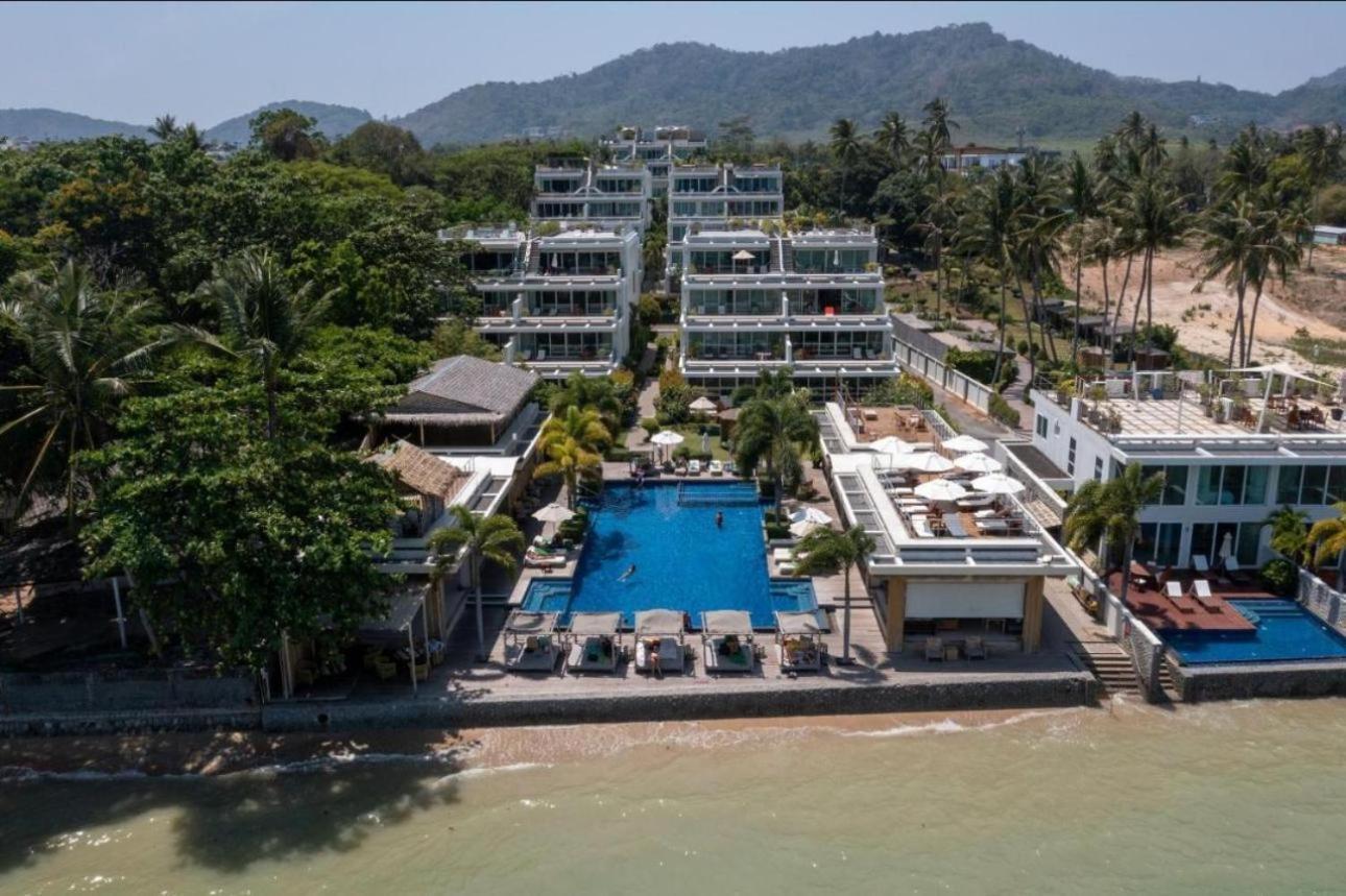 Poppy Beachfront Residence Rawai Exterior foto